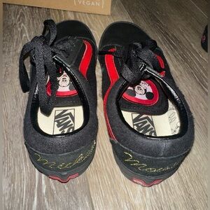 Vans Mickey Mouse Women’s Size 7